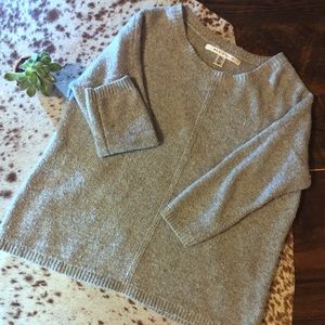 Silver Max Studio quarter-sleeved sweater